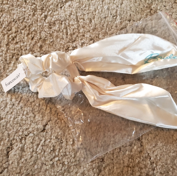Scrunchie - Picture 2 of 2